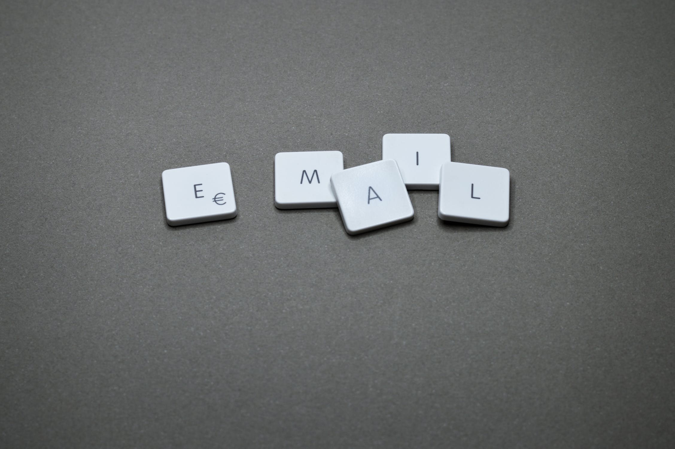 Al momento stai visualizzando Phishing: come individuare e difendersi dalle email truffa