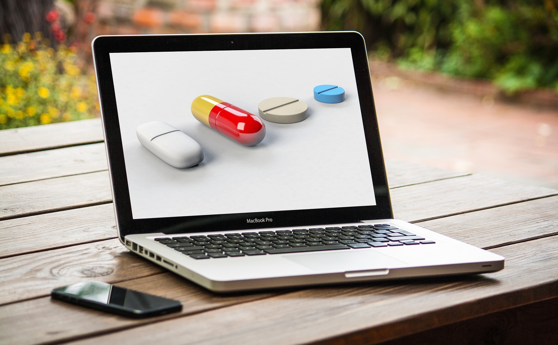 Al momento stai visualizzando Vendita di farmaci online: le regole da seguire
